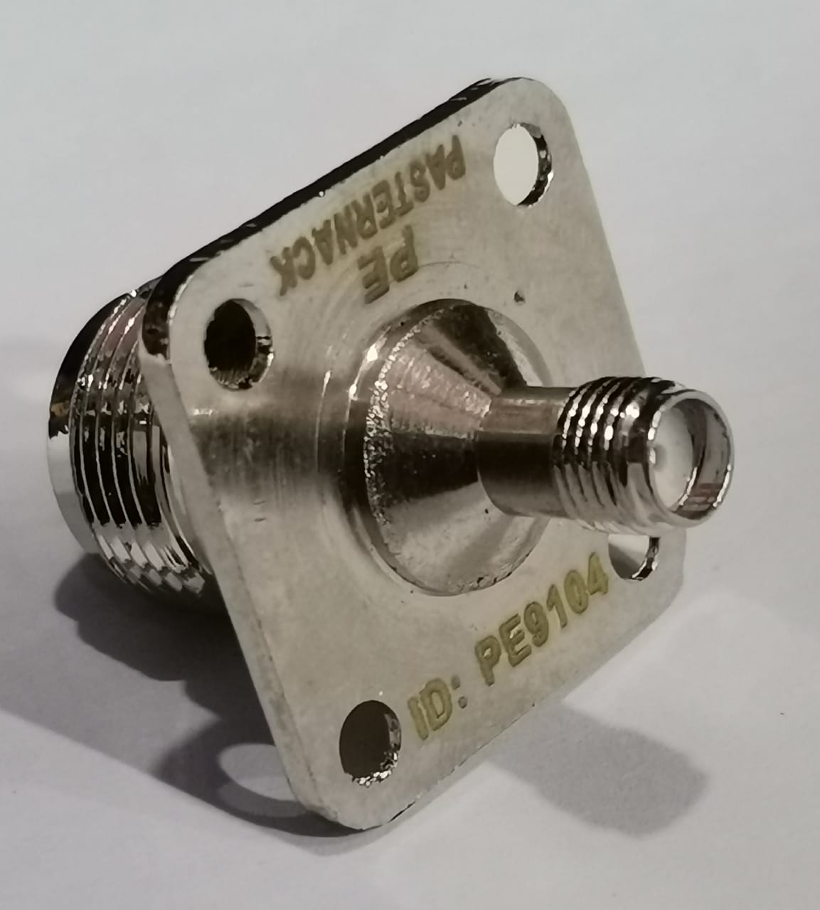 PE9104 connector